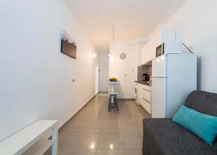 1st Line Pretty Canteras 大加那利岛拉斯帕尔马斯